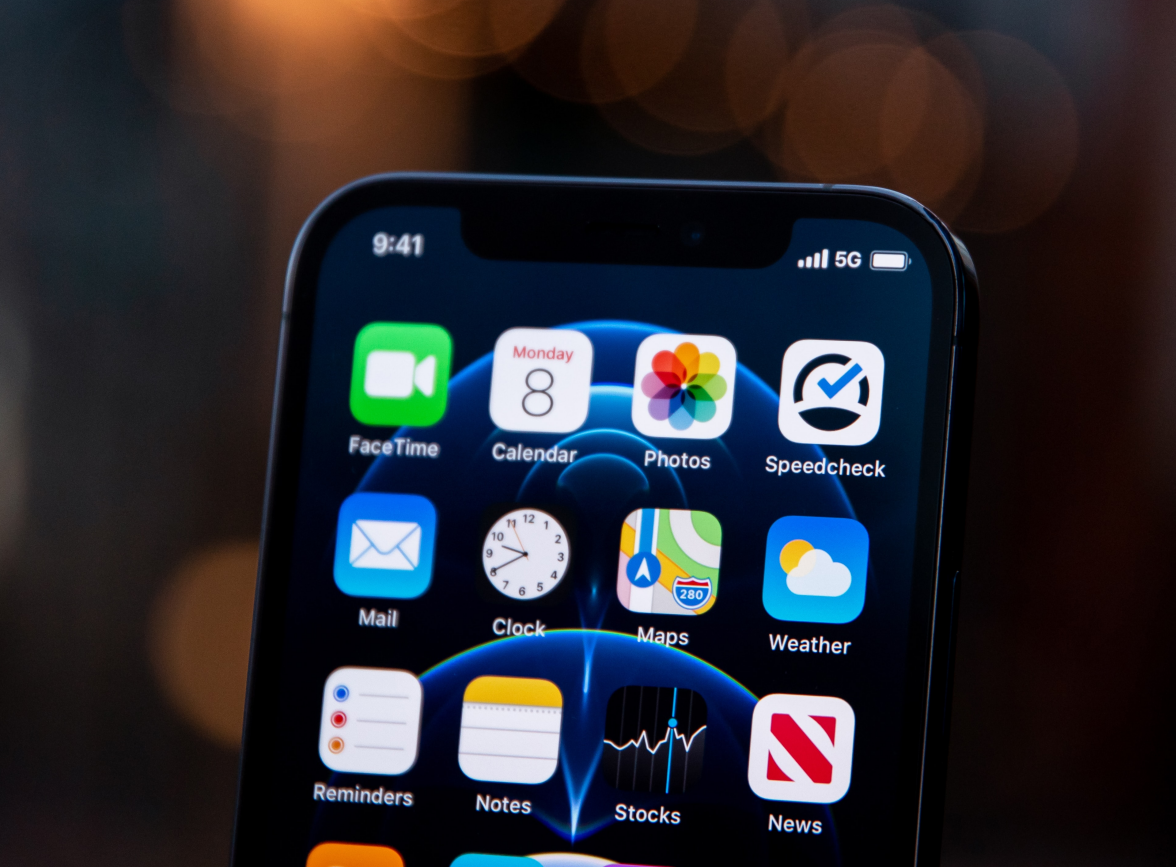 绥江苹果手机维修分享为什么 iPhone 12 在冬季会自动关机 
